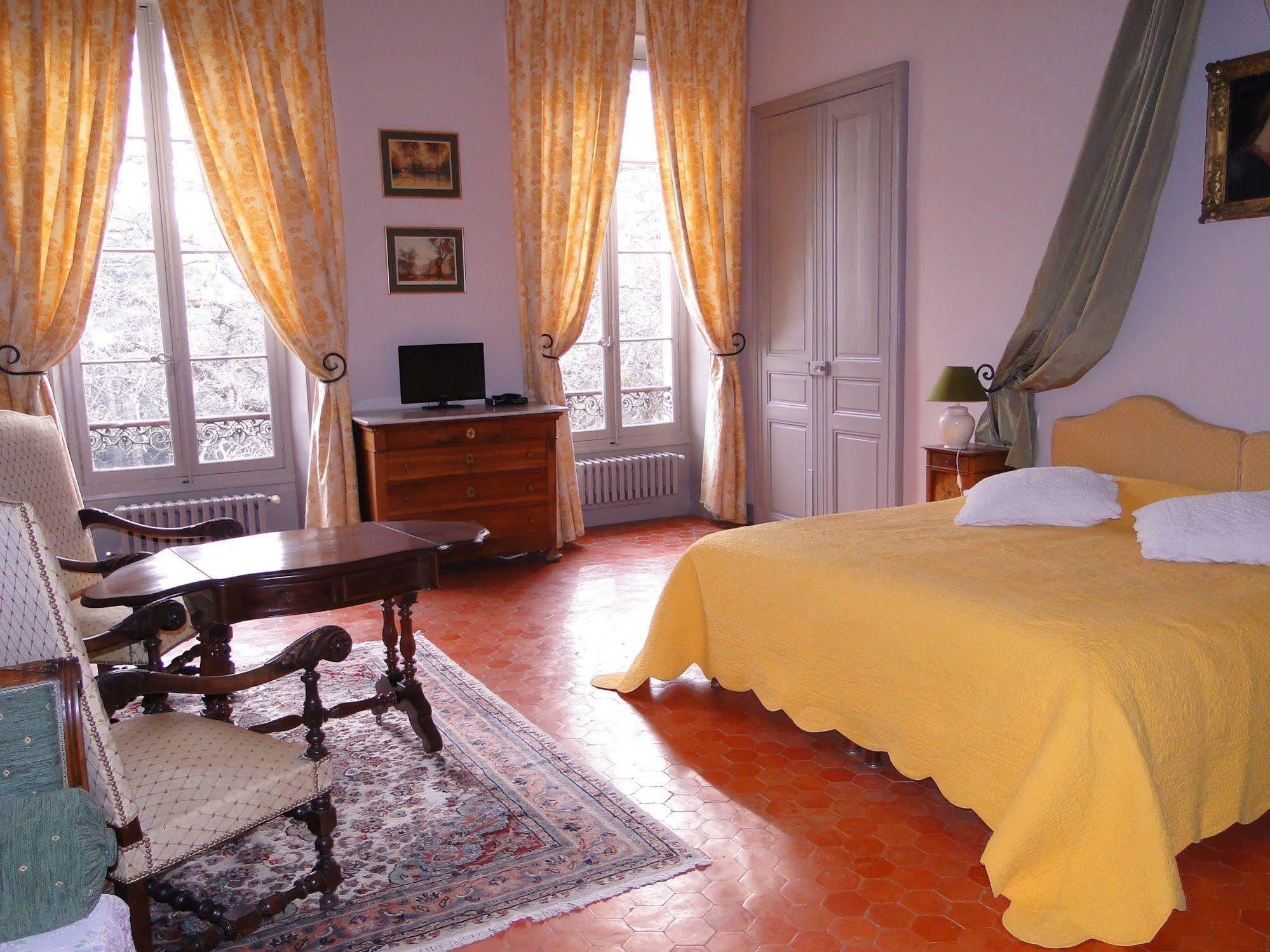 Chateau Juvenal Hotel Saint-Hippolyte-le-Graveyron Buitenkant foto